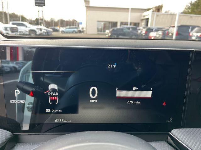 2025 Nissan Kicks SR FWD