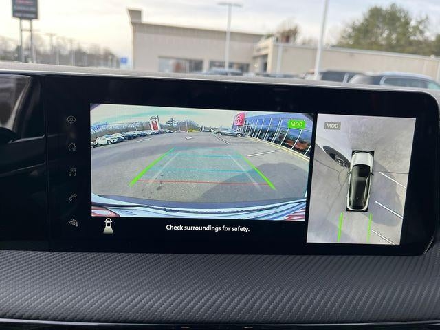 2025 Nissan Kicks SR FWD