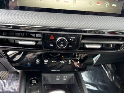 2025 Nissan Kicks SR FWD