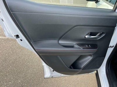 2025 Nissan Kicks SR FWD