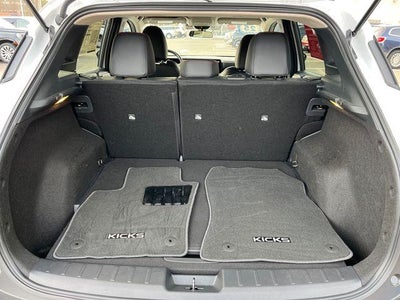 2025 Nissan Kicks SR FWD