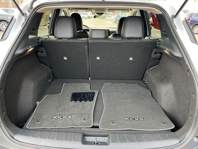 2025 Nissan Kicks SR FWD