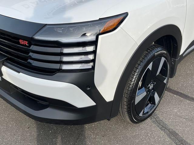 2025 Nissan Kicks SR FWD