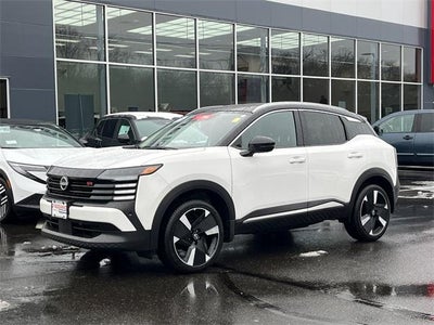 2025 Nissan Kicks SR FWD