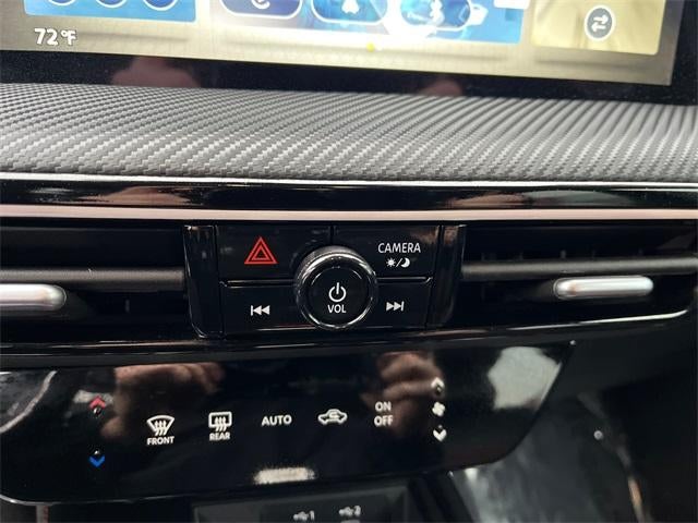 2025 Nissan Kicks SR FWD