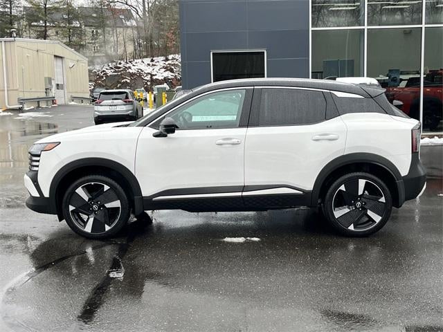 2025 Nissan Kicks SR FWD