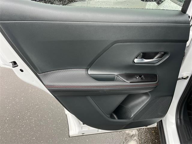 2025 Nissan Kicks SR FWD