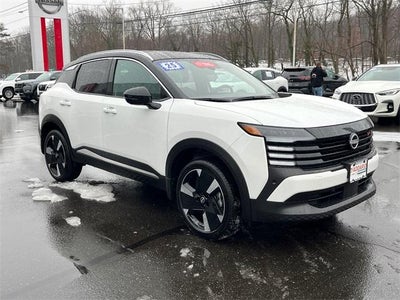 2025 Nissan Kicks SR FWD