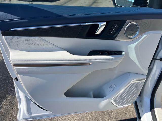 2025 Buick Enclave 4dr Avenir