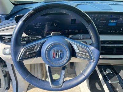2025 Buick Enclave 4dr Avenir