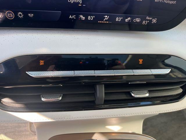 2025 Buick Enclave 4dr Avenir