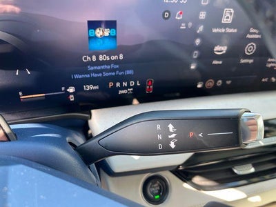 2025 Buick Enclave 4dr Avenir