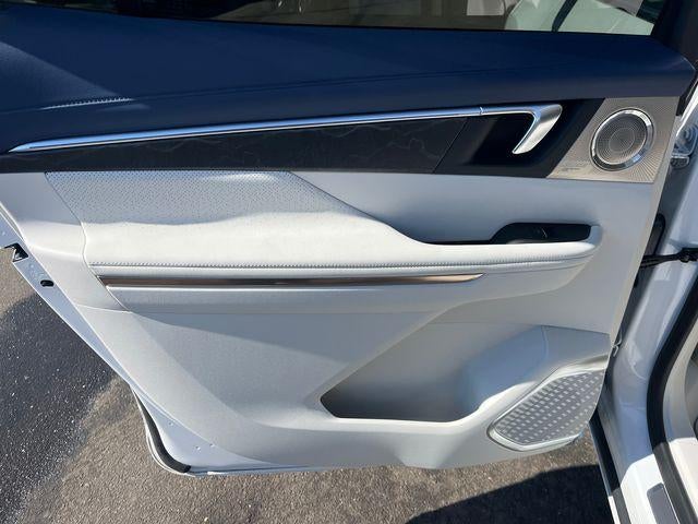 2025 Buick Enclave 4dr Avenir