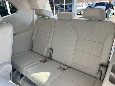 2025 Buick Enclave 4dr Avenir