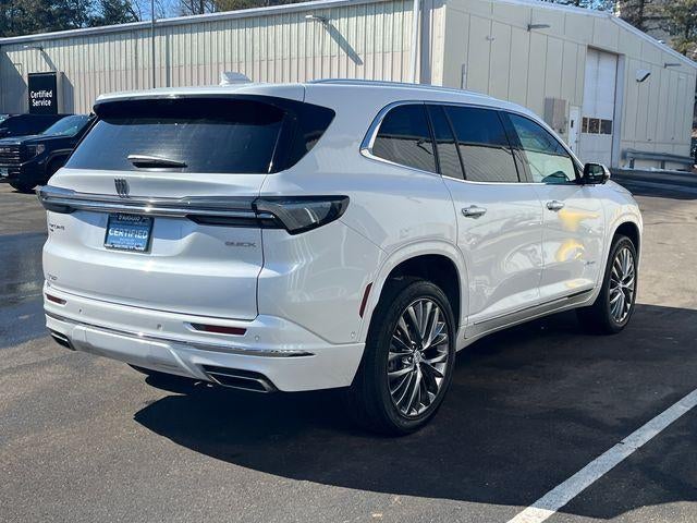 2025 Buick Enclave 4dr Avenir