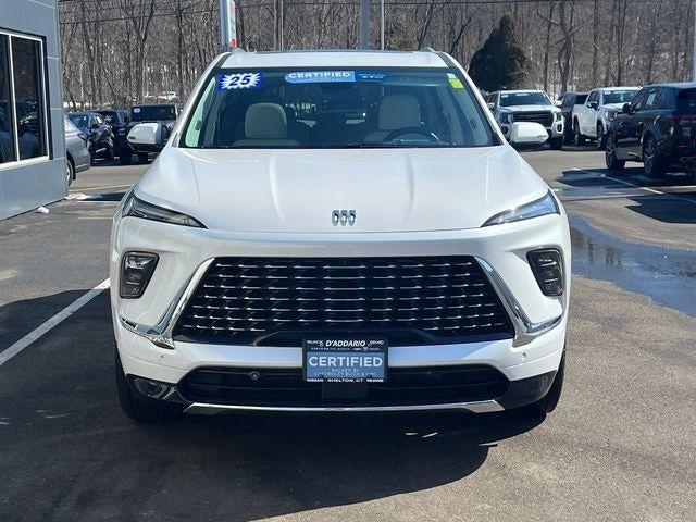 2025 Buick Enclave 4dr Avenir