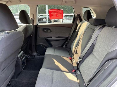 2022 Nissan Rogue AWD SV