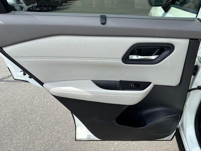 2023 Nissan Rogue AWD SL