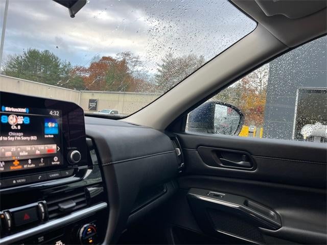 2025 Nissan Pathfinder SV 4WD