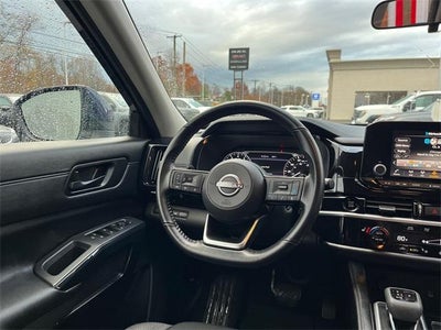 2025 Nissan Pathfinder SV 4WD