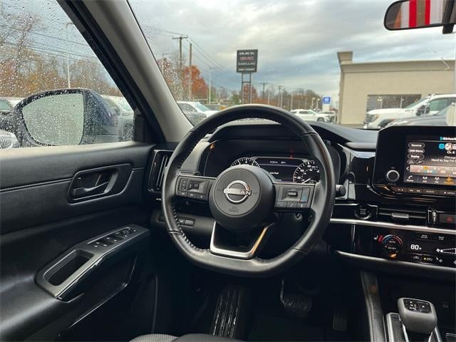 2025 Nissan Pathfinder SV 4WD