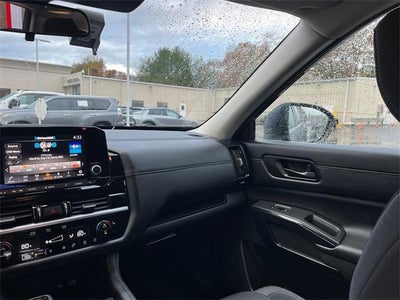 2025 Nissan Pathfinder SV 4WD