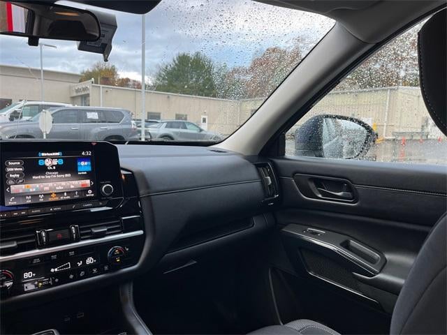 2025 Nissan Pathfinder SV 4WD