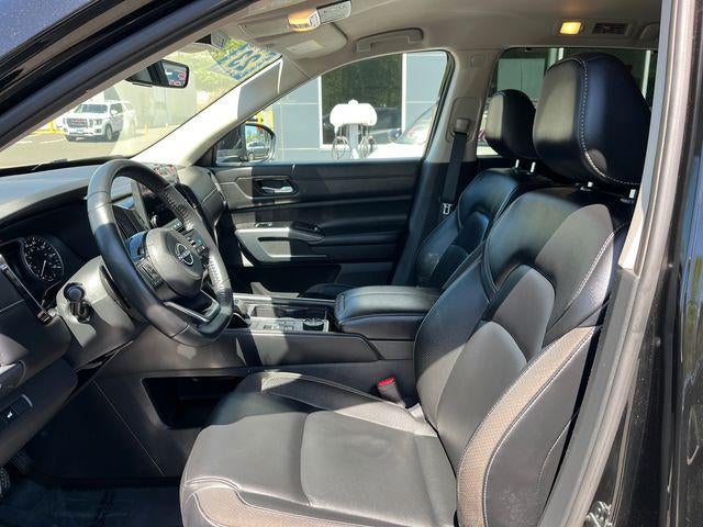 2023 Nissan Pathfinder SL 4WD
