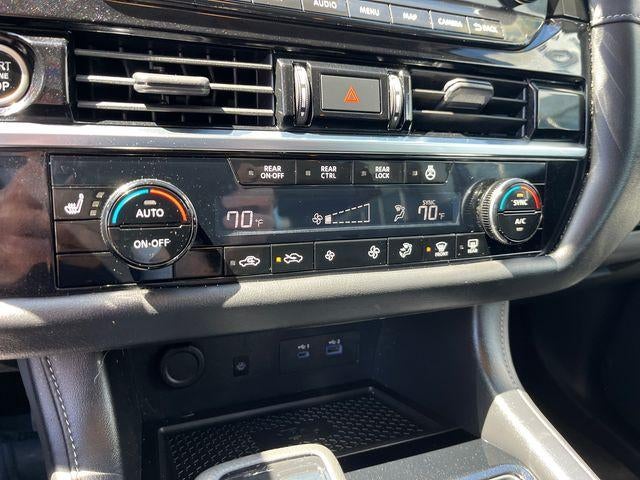2023 Nissan Pathfinder SL 4WD