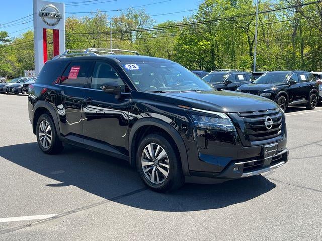 2023 Nissan Pathfinder SL 4WD
