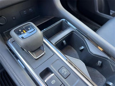 2023 Nissan Pathfinder SL 4WD