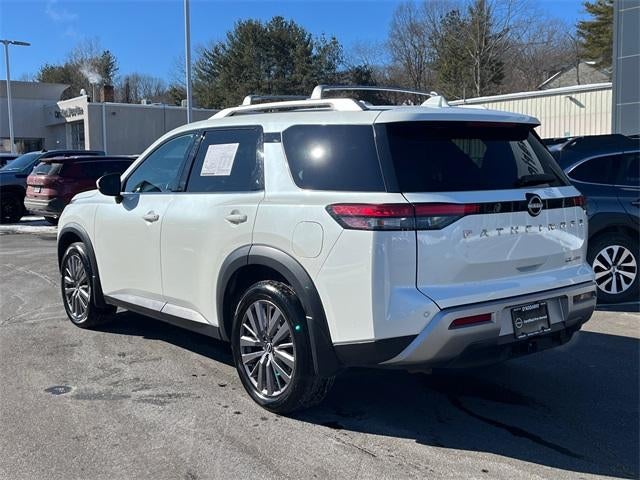 2023 Nissan Pathfinder SL 4WD
