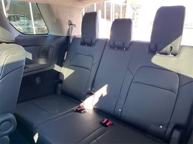 2023 Nissan Pathfinder SL 4WD