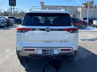 2023 Nissan Pathfinder SL 4WD