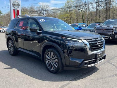 2023 Nissan Pathfinder SL 4WD