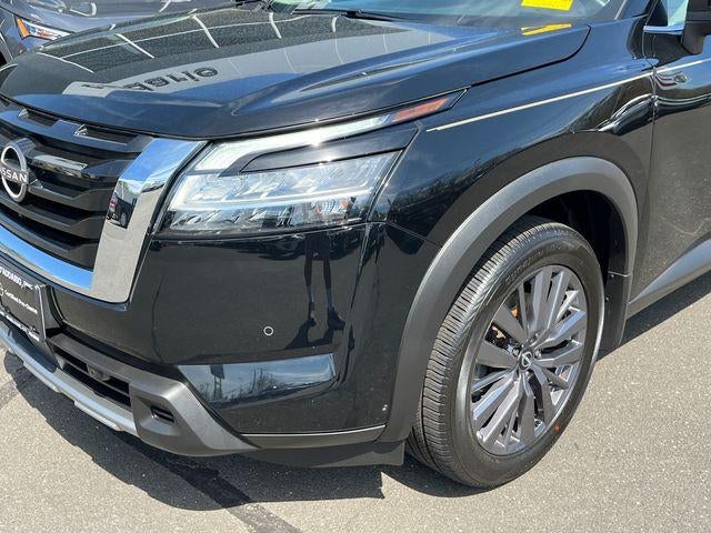 2023 Nissan Pathfinder SL 4WD