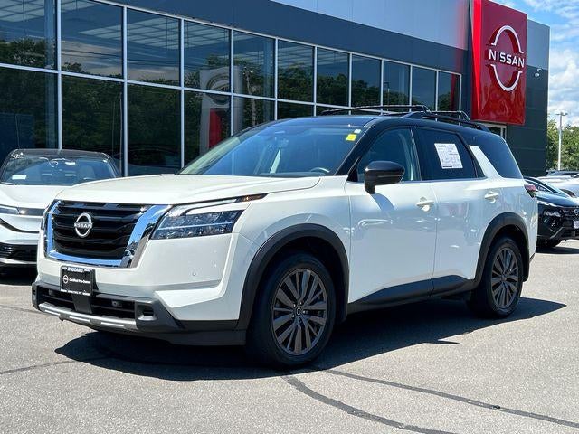 2023 Nissan Pathfinder SL 4WD