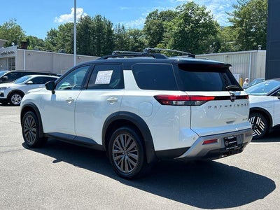 2023 Nissan Pathfinder SL 4WD