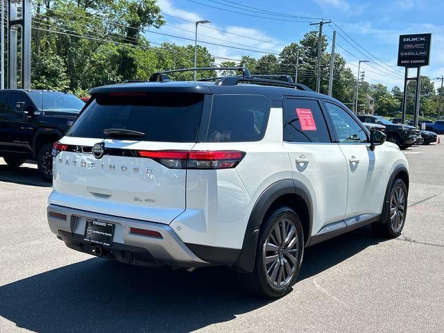 2023 Nissan Pathfinder SL 4WD