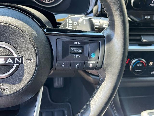 2023 Nissan Pathfinder SL 4WD