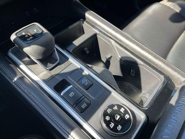 2023 Nissan Pathfinder SL 4WD