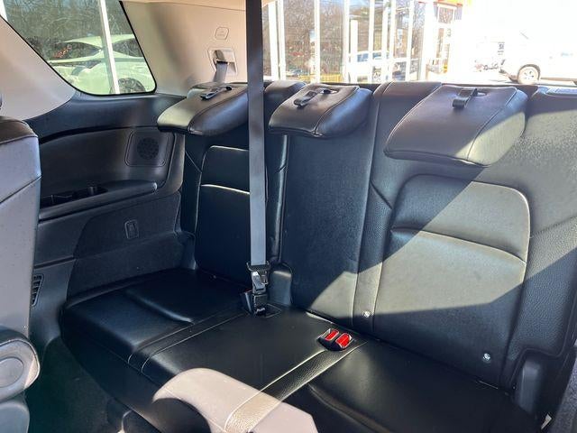 2023 Nissan Pathfinder SL 4WD