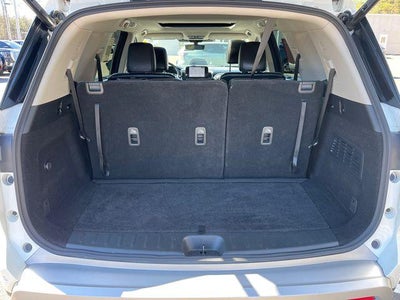 2023 Nissan Pathfinder SL 4WD