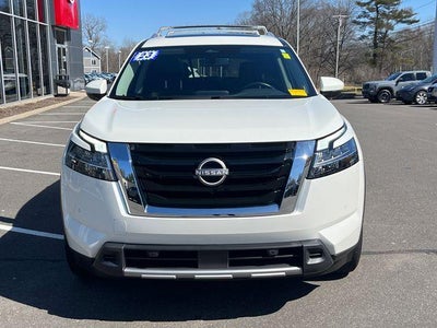 2023 Nissan Pathfinder SL 4WD