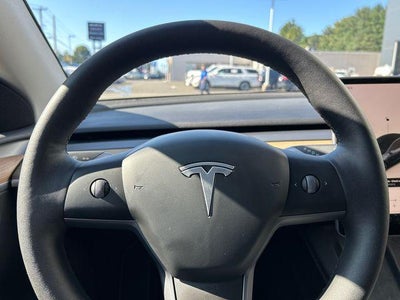 2025 Tesla Model Y Long Range AWD *Ltd Avail*