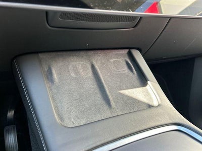 2025 Tesla Model Y Long Range AWD *Ltd Avail*