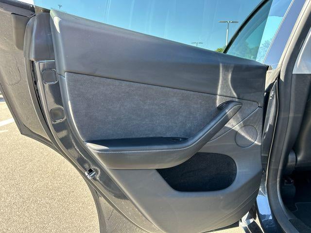 2025 Tesla Model Y Long Range AWD *Ltd Avail*