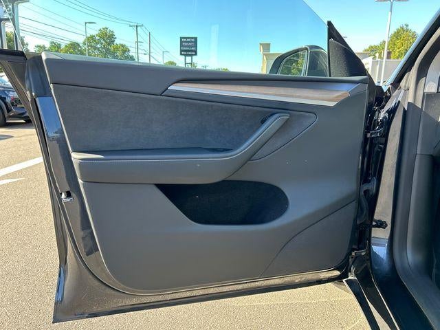 2025 Tesla Model Y Long Range AWD *Ltd Avail*