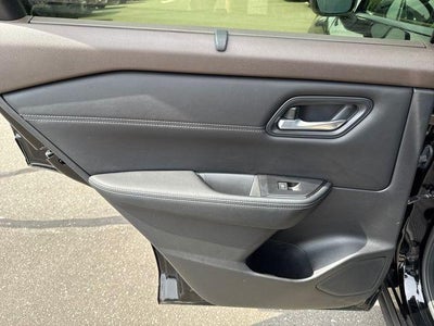 2023 Nissan Rogue AWD SV *Ltd Avail*