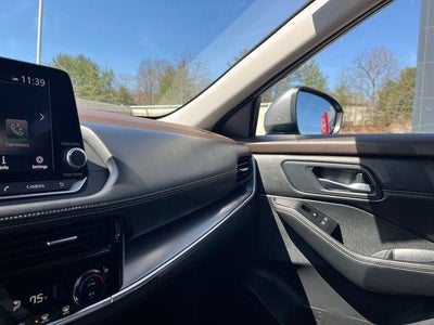 2022 Nissan Rogue AWD SV